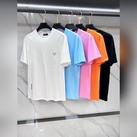 Новейшая универсальная модель Prada 26