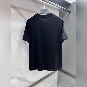 Новейшая универсальная модель Prada 26