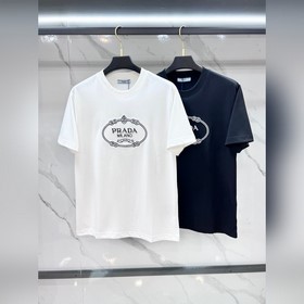 Новинка весна-лето 2026 от Prada： лако
