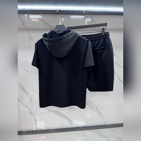 Новая коллекция Prada весна-лето 2026：