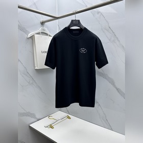 Prada： новая коллекция — эксклюзивная