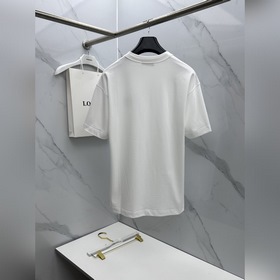 Prada： новая коллекция — премьера в фи