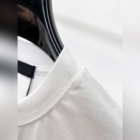 Prada — топовая линейка высокого качес