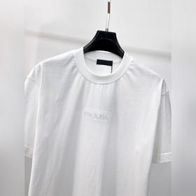 Prada — топовая линейка высокого качес