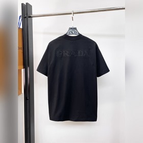 Prada — топовая линейка высокого качес