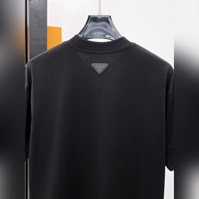 Prada — топовая линейка высокого качес