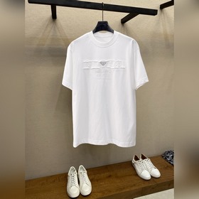 Prada — топовая линейка высокого качес
