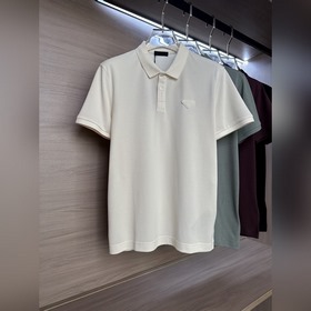 Prada — новая весенне-летняя коллекция