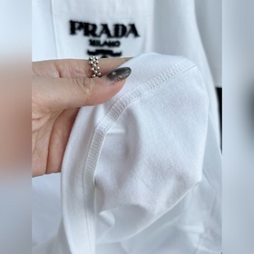 Prada  Итальянский минимализм： однот