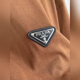 Футболки с короткими рукавами Prada 