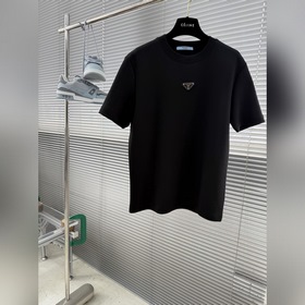 Prada： классическая футболка с коротки