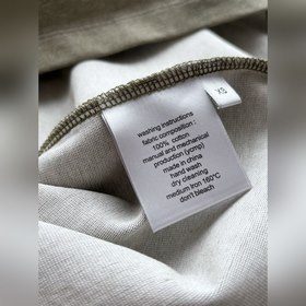 Prada： Футболка с треугольным логотипо