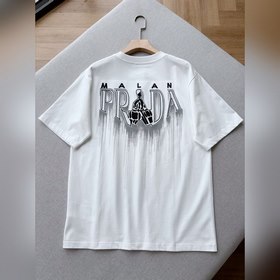 Новая модель футболки Prada с вышитым
