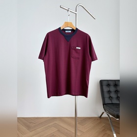 Prada： классическая красно-черная поло