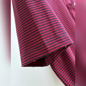 Prada： классическая красно-черная поло