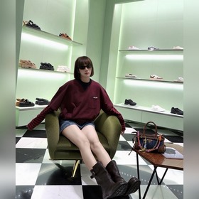 Prada： классическая красно-черная поло