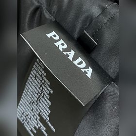 Нейлоновый жилет Prada в стиле рабочей