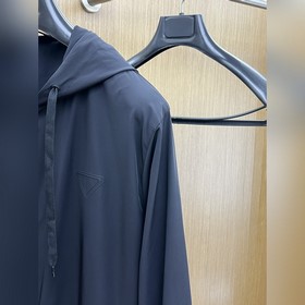 Новинка осень-зима： куртка с капюшоном