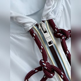 Короткая солнцезащитная куртка Prada с