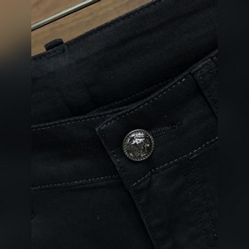 Versace — эксклюзивная новинка： модные