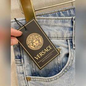Versace представляет новую коллекцию л
