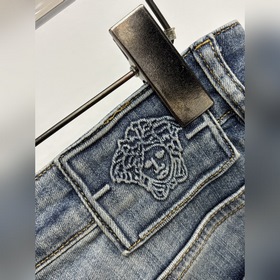 Эксклюзивная новинка от Versace — модн