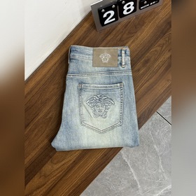 Эксклюзивная новинка от Versace — модн