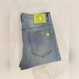 Versace представляет новую коллекцию м