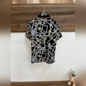 Новинка весенней коллекции Versace： фу