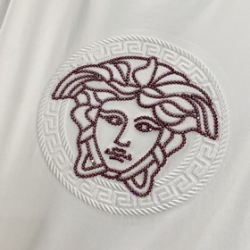 Новая коллекция Versace весна-лето 202