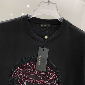 Новая коллекция Versace весна-лето 202