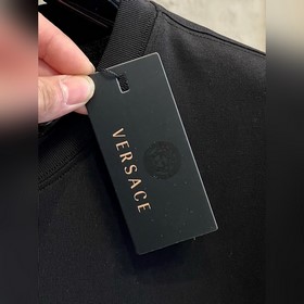 Новинка Versace весна-лето 2026 года —