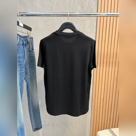 Новинка Versace весна-лето 2026 года —