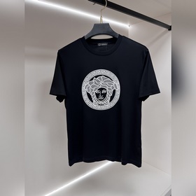 Versace  Versace Новая весенняя колл