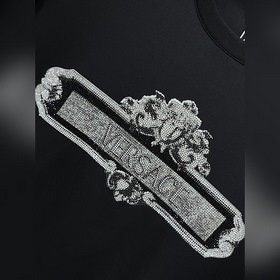 Versace — новая весенняя коллекция： фу