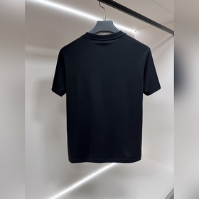 Versace — новая весенняя коллекция： фу