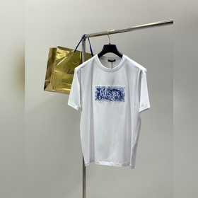 Versace, новейшая коллекция лета 2026