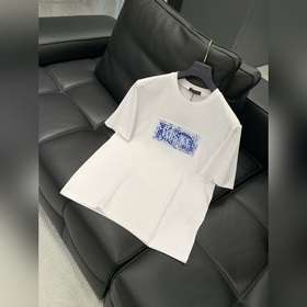 Versace, новейшая коллекция лета 2026