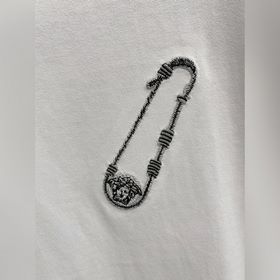 Versace представляет новую коллекцию в