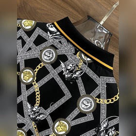 Новинка весенней коллекции Versace： фу