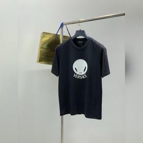 Versace, новейшая коллекция лета 2026