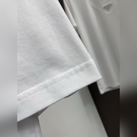 Мужская футболка с круглым вырезом и к