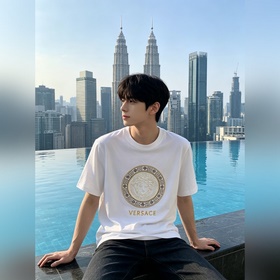 Новая коллекция летней одежды Versace 
