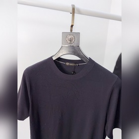 Versace. Новая коллекция мужских футбо