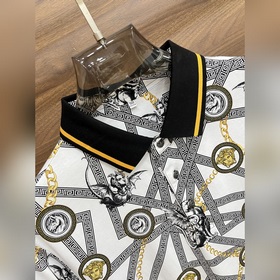 Новинка весенней коллекции Versace： фу