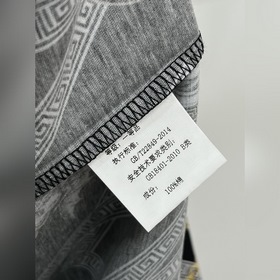 Новинка весенней коллекции Versace： фу