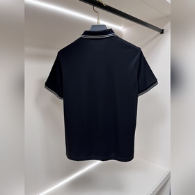 Новинка весенней коллекции Versace： фу