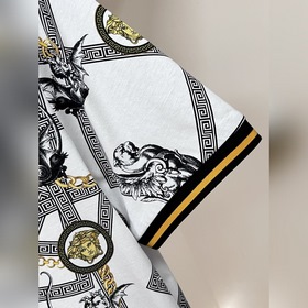 Новинка весенней коллекции Versace： фу