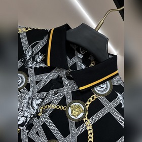 Новинка весенней коллекции Versace： фу