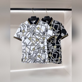 Новинка весенней коллекции Versace： фу